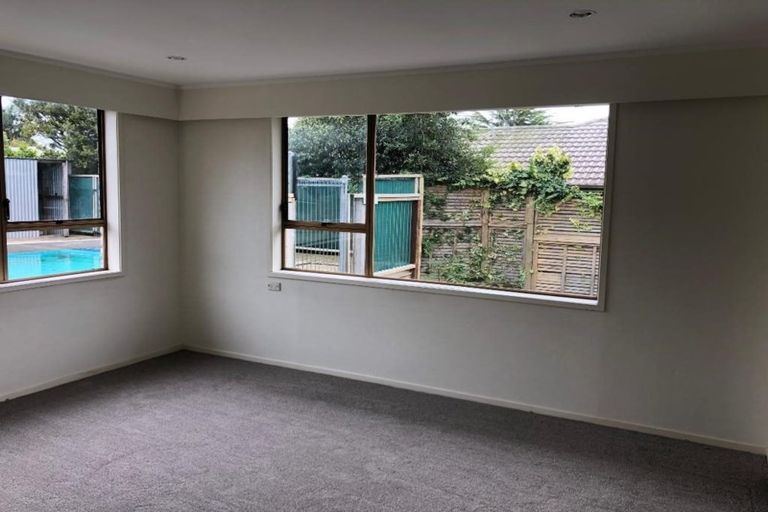 Photo of property in 319 Albany Highway, Rosedale, Auckland, 0632