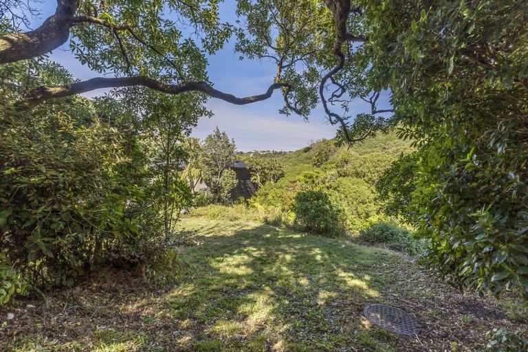 Photo of property in 13 Twomey Grove, Houghton Bay, Wellington, 6023