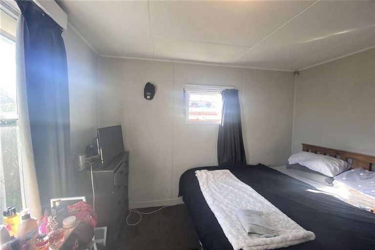 Photo of property in 102 Barbour Street, Waltham, Christchurch, 8011