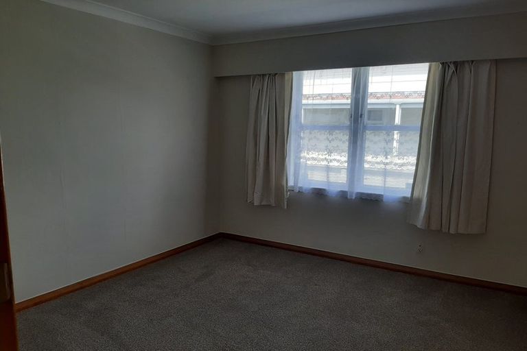 Photo of property in 15 Brett Place, Takaro, Palmerston North, 4412