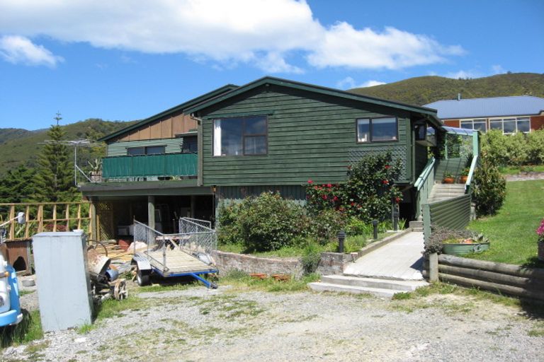 Photo of property in 29 Dorset Street, Picton, 7220