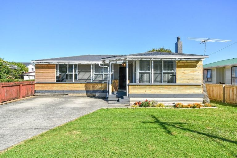 Photo of property in 16a Nogat Avenue, Papatoetoe, Auckland, 2024