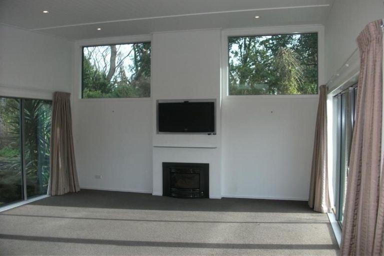 Photo of property in 50 Parawera Drive, Acacia Bay, Taupo, 3330