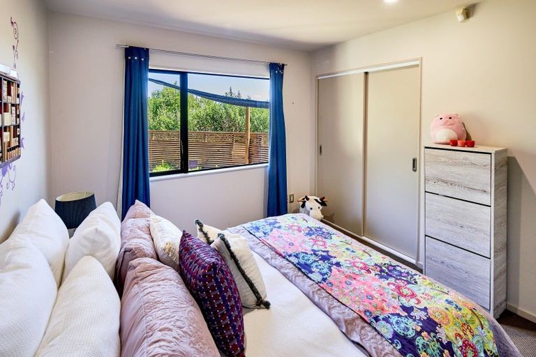 Photo of property in 69 Kaitangata Crescent, Kelson, Lower Hutt, 5010