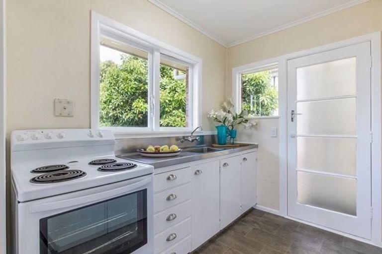 Photo of property in 1/6a View Road, Papakura, 2110