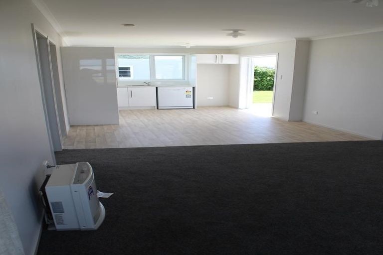 Photo of property in 30 Ihaia Road, Opunake, 4616