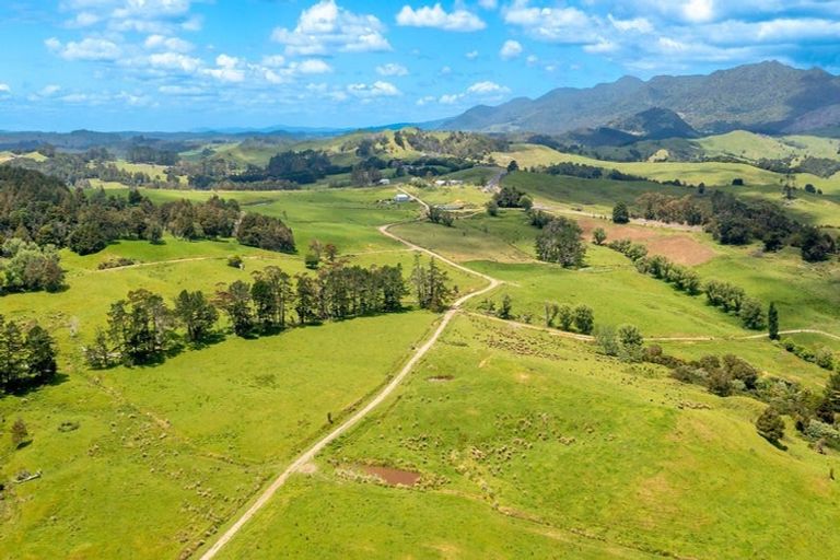 Photo of property in 15 Karuhiruhi Road, Oue, Kaikohe, 0473