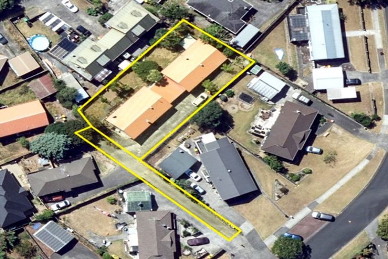 Photo of property in 2/13 Crail Court, Totara Heights, Auckland, 2105