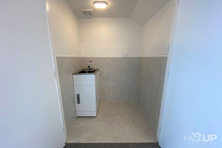 Photo of property in 82 Manarini Road, Westgate, Auckland, 0614