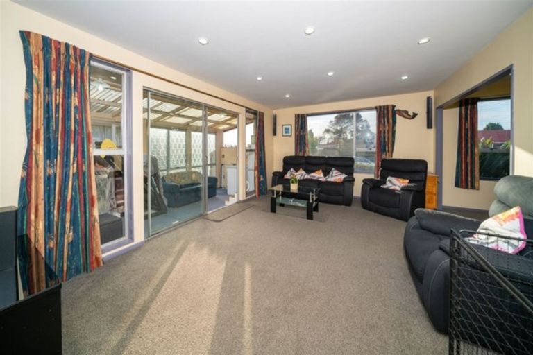 Photo of property in 58 Denise Crescent, Hornby, Christchurch, 8042