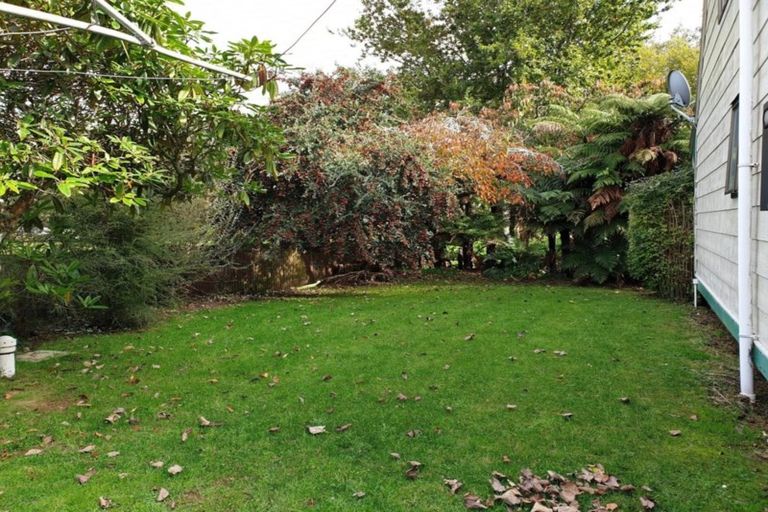 Photo of property in 28 Castle Street, Eltham, 4322