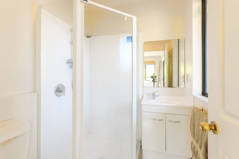 Photo of property in 13b Wharf Road, Te Atatu Peninsula, Auckland, 0610