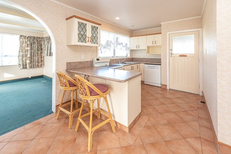 Photo of property in 30 Miro Street, Castlecliff, Whanganui, 4501