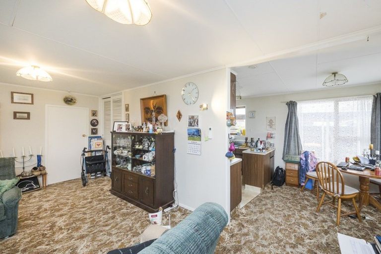 Photo of property in 104 Benmore Avenue, Cloverlea, Palmerston North, 4412