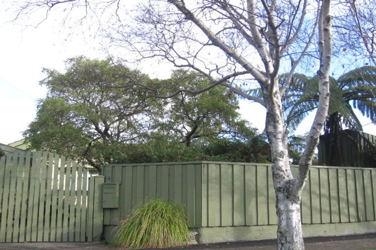 Photo of property in 14 Waikare Avenue, Waiwhetu, Lower Hutt, 5010