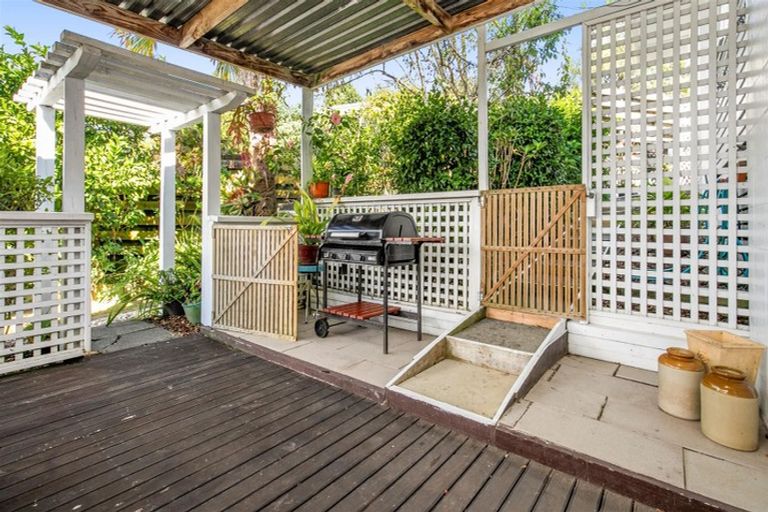 Photo of property in 3 Hamilton Drive, Waiuku, 2123