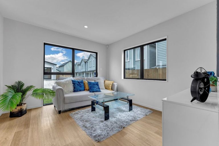 Photo of property in 2 Military Lane, Papakura, 2110