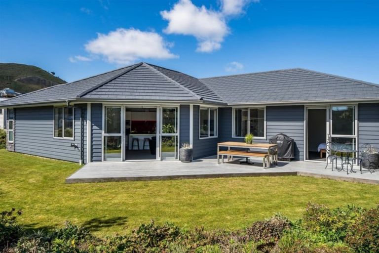 Photo of property in 4 Rochdale Drive, Churton Park, Wellington, 6037