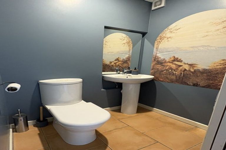 Photo of property in 62 Grande Vue Road, Hillpark, Auckland, 2102