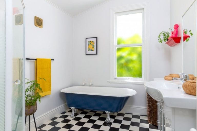 Photo of property in 18 Dillon Street, Blenheim, 7201