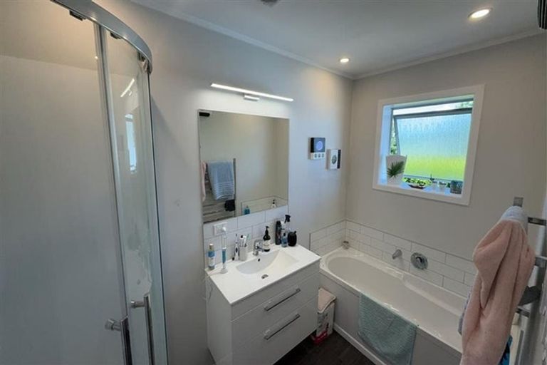 Photo of property in 79a Barrett Street, Westown, New Plymouth, 4310