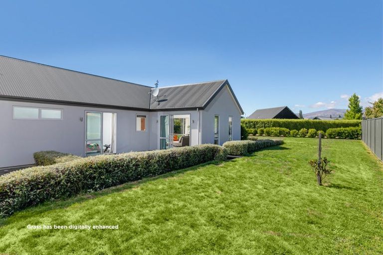 Photo of property in 9 Marbleleaf Lane, Albert Town, Wanaka, 9305