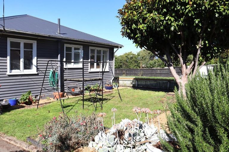 Photo of property in 13 Clyde Street, Oamaru North, Oamaru, 9400