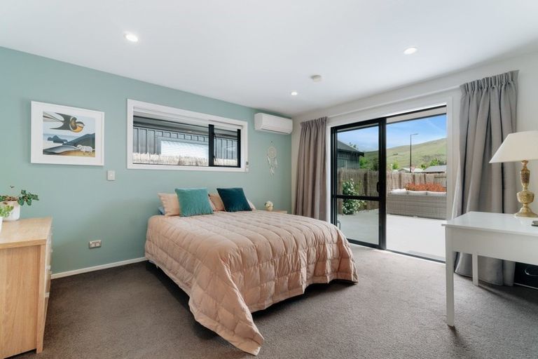 Photo of property in 9 Red Cottage Drive, Lake Hayes, Queenstown, 9304