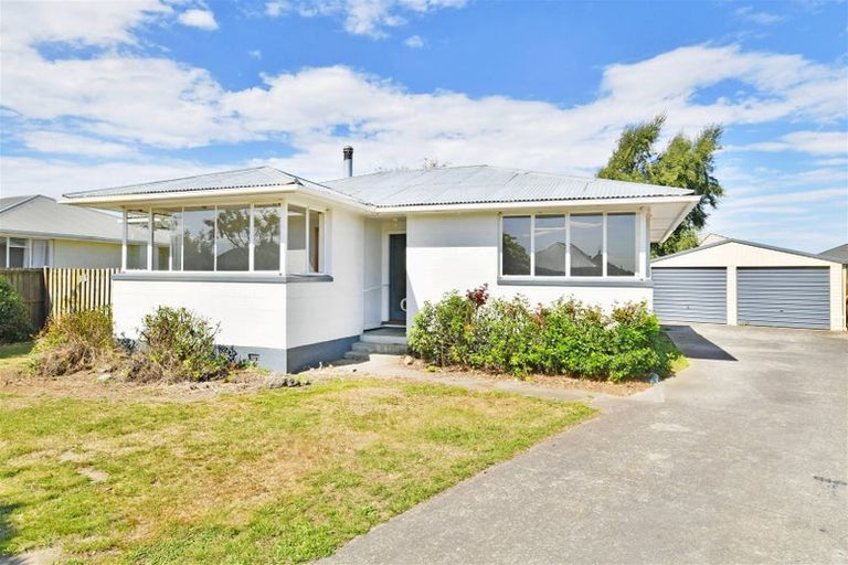 Photo of property in 12 Keri Place, Hei Hei, Christchurch, 8042