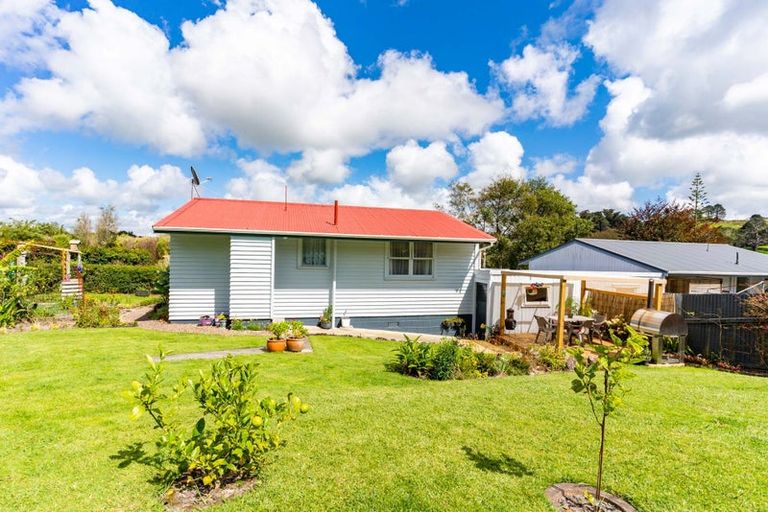 Photo of property in 214b Hurndall Street West, Maungaturoto, 0520