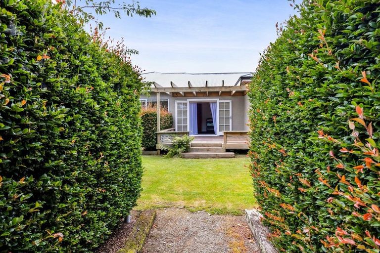 Photo of property in 1048 Normanby Road, Manaia, Hawera, 4678