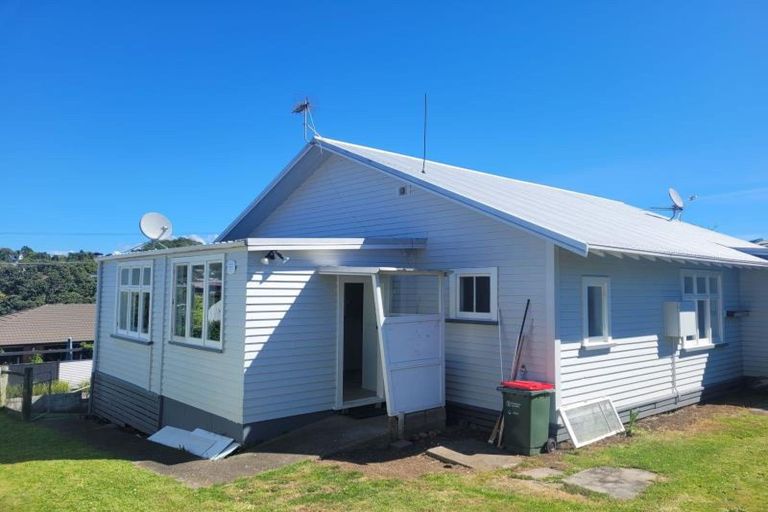 Photo of property in 33 Cutfield Road, New Plymouth, 4310