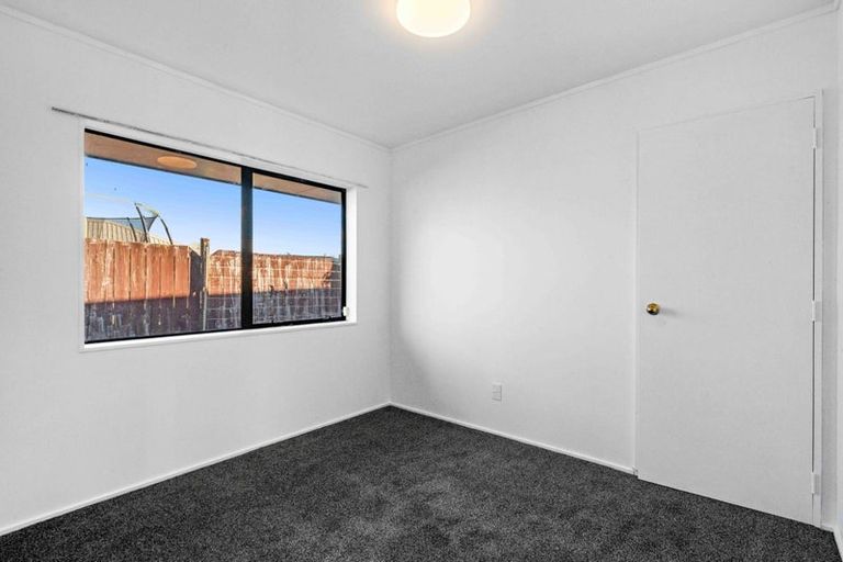 Photo of property in 2/19 Wai Iti Place, Clendon Park, Auckland, 2103