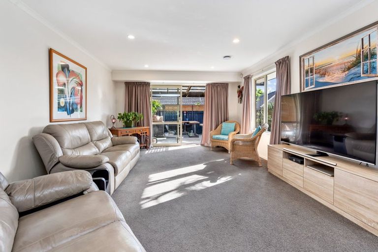 Photo of property in 52 Tamure Place, Ruakaka, 0116