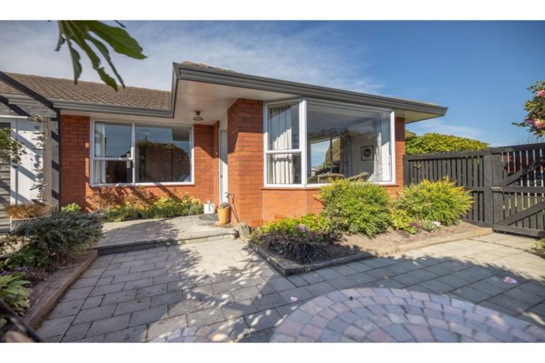 Photo of property in 1/25 Peebles Drive, Hei Hei, Christchurch, 8042