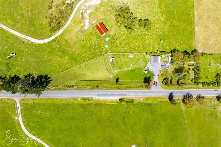 Photo of property in 2305 State Highway 12, Paparoa, 0571