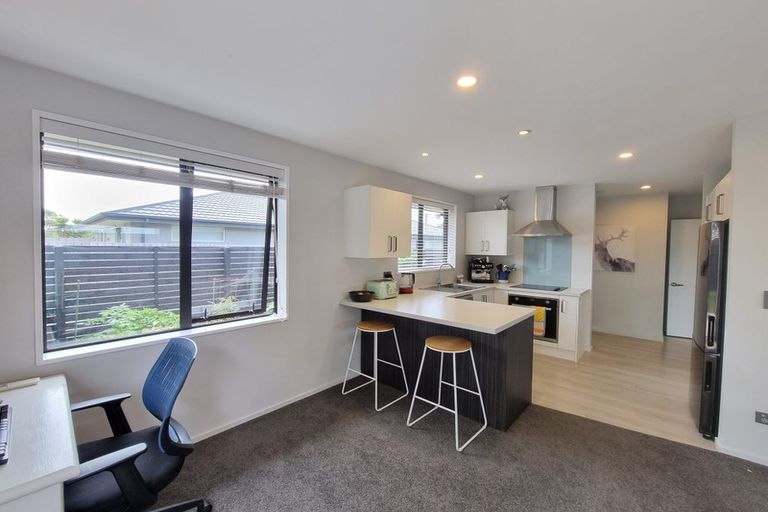 Photo of property in 2/96 Palmers Road, New Brighton, Christchurch, 8083