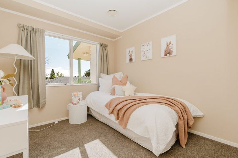 Photo of property in 95 Rototuna Road, Rototuna, Hamilton, 3210