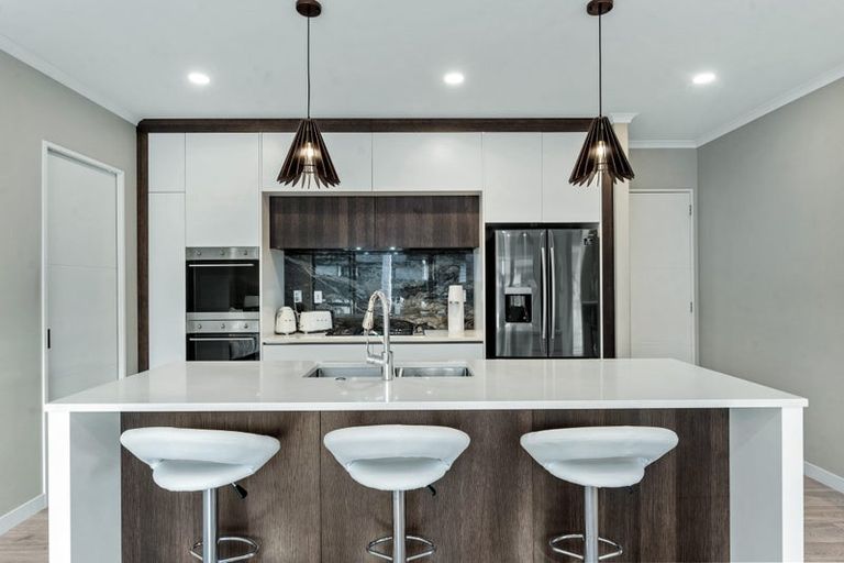 Photo of property in 63 Symes Drive, Red Beach, 0932