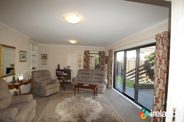 Photo of property in 2/8 Ilam Park Place, Ilam, Christchurch, 8041