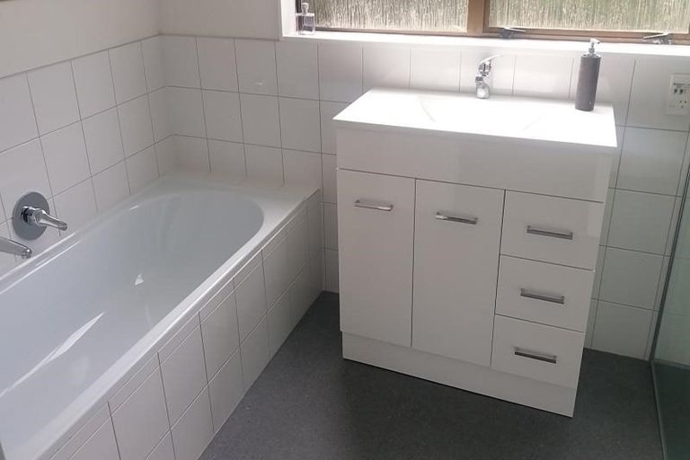 Photo of property in 38 Kapanui Road, Waikanae, 5036