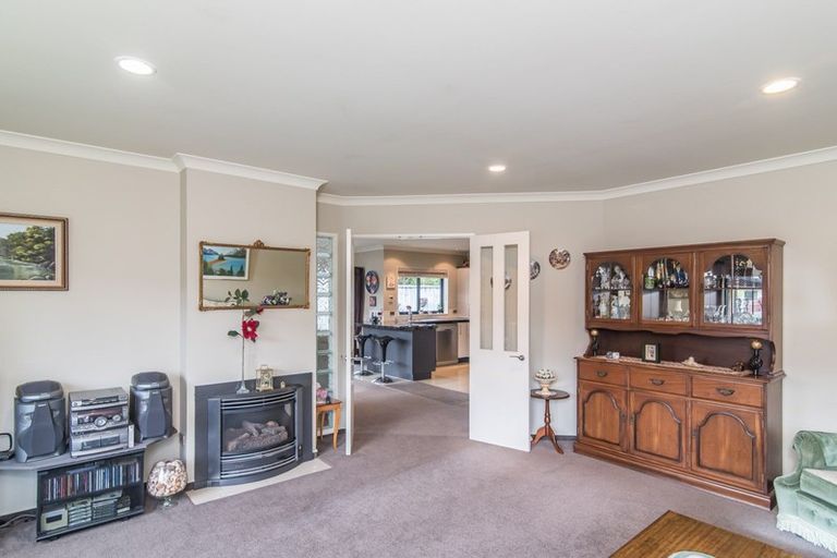Photo of property in 7 Datum Way, Paraparaumu, 5032