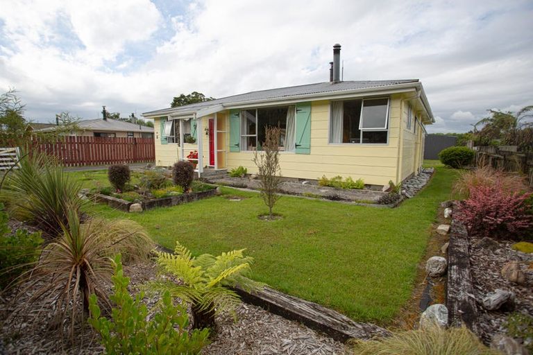 Photo of property in 74 Main Road, Harihari, 7884