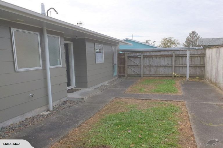 Photo of property in 21 Solway Street, Levin, 5510
