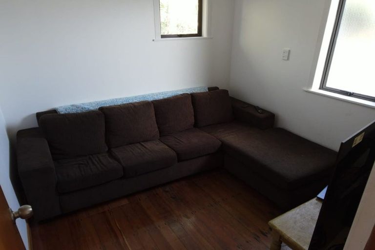 Photo of property in 3 Springs Road, Parakai, 0830