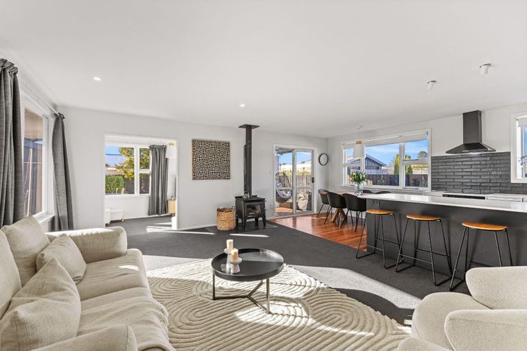 Photo of property in 29 Sturrocks Road, Redwood, Christchurch, 8051