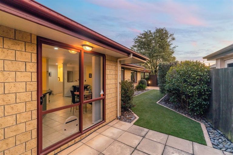 Photo of property in 8 Limes Avenue, Parklands, Christchurch, 8083