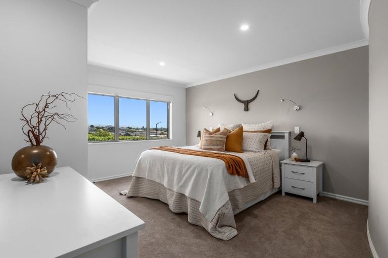 Photo of property in 3 Seaview Road, Otumoetai, Tauranga, 3110