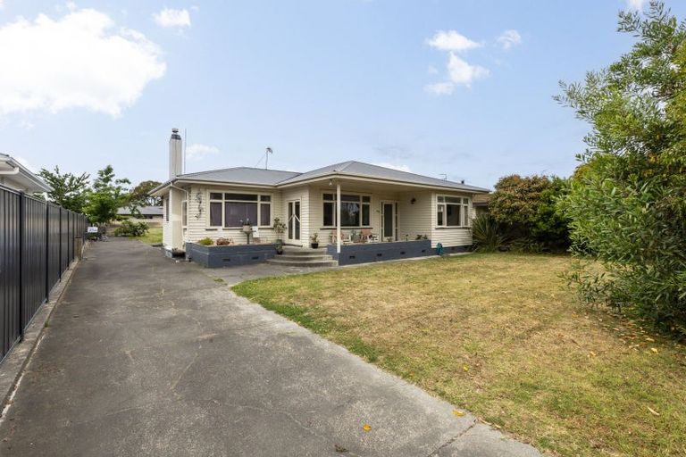 Photo of property in 99 Taradale Road, Onekawa, Napier, 4110
