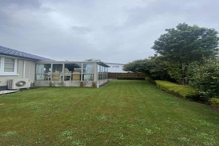 Photo of property in 2 Grosvenor Street, Redwood, Christchurch, 8051